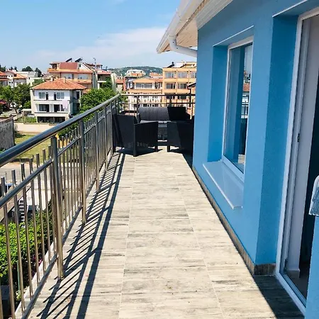 ホテル Nikola- Family プリモルスコ