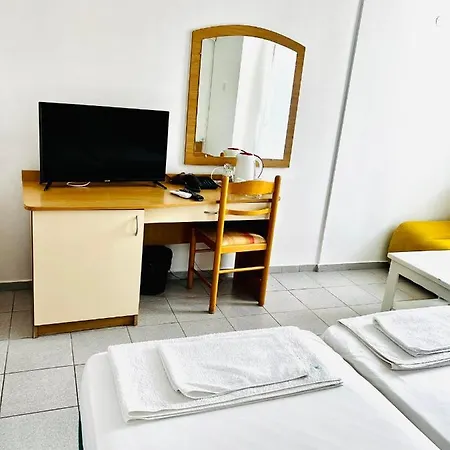 ホテル Nikola- Family