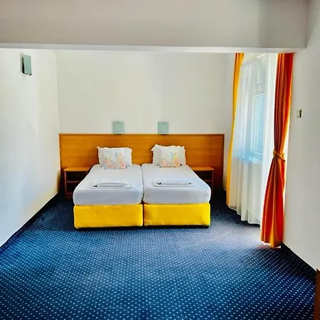 Nikola- Family فندق