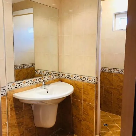 Nikola- Family بريمورسكو