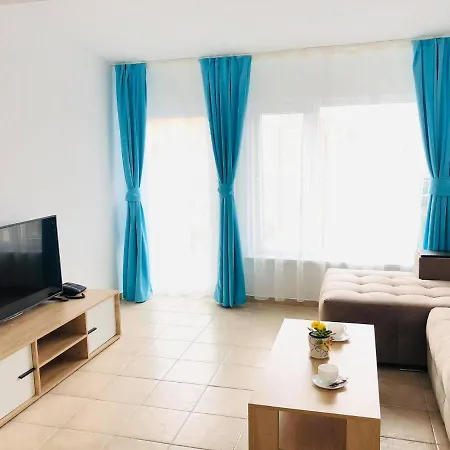 Nikola- Family ホテル