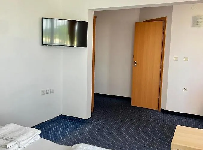 Nikola- Family 酒店