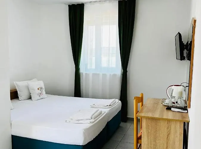 Nikola- Family 酒店 2*