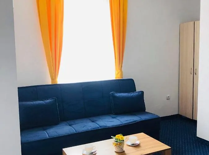 酒店 Nikola- Family 2*