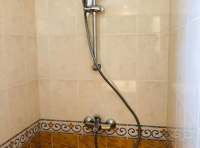 酒店 Nikola- Family 2*