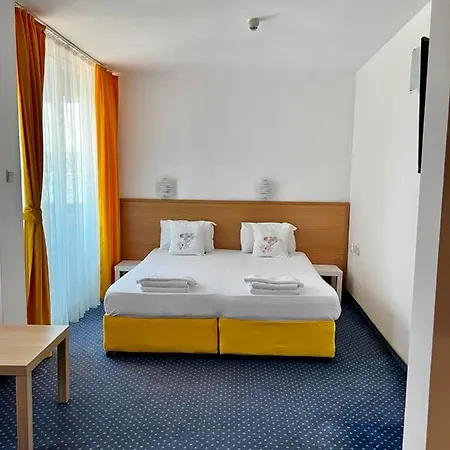 Nikola- Family 普里莫尔斯科