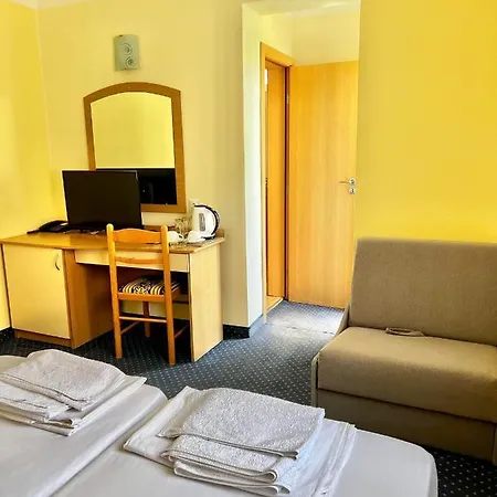 Nikola- Family 普里莫尔斯科