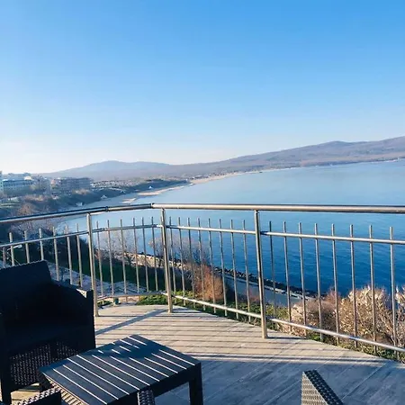 Nikola- Family 酒店