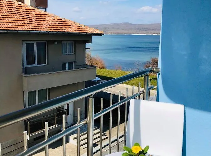 Nikola- Family Hotel